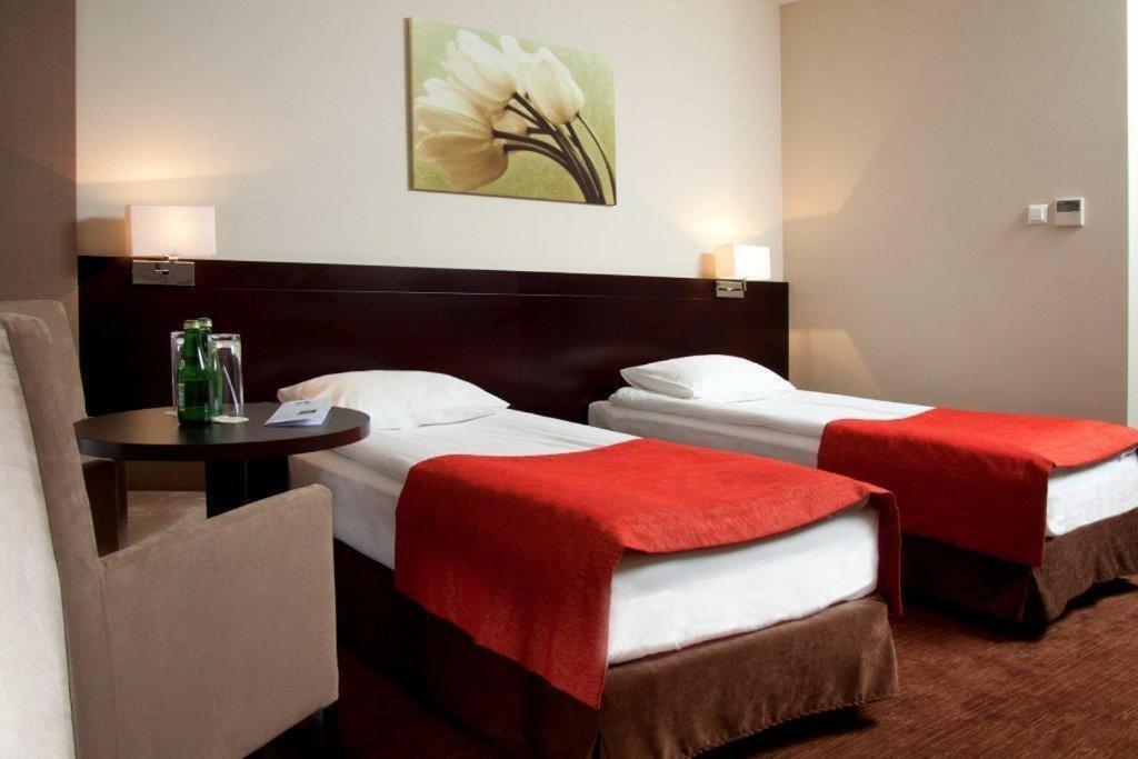 Z-Hotel Business & Spa Отвоцк Экстерьер фото