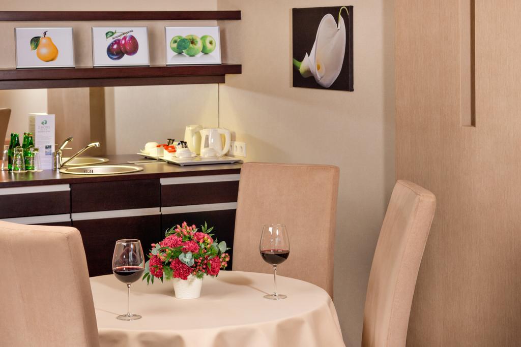 Z-Hotel Business & Spa Отвоцк Экстерьер фото