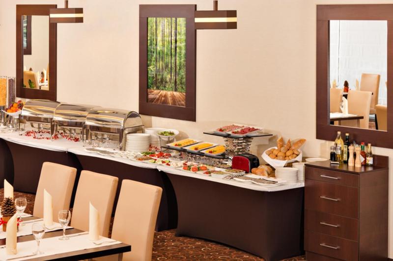 Z-Hotel Business & Spa Отвоцк Экстерьер фото